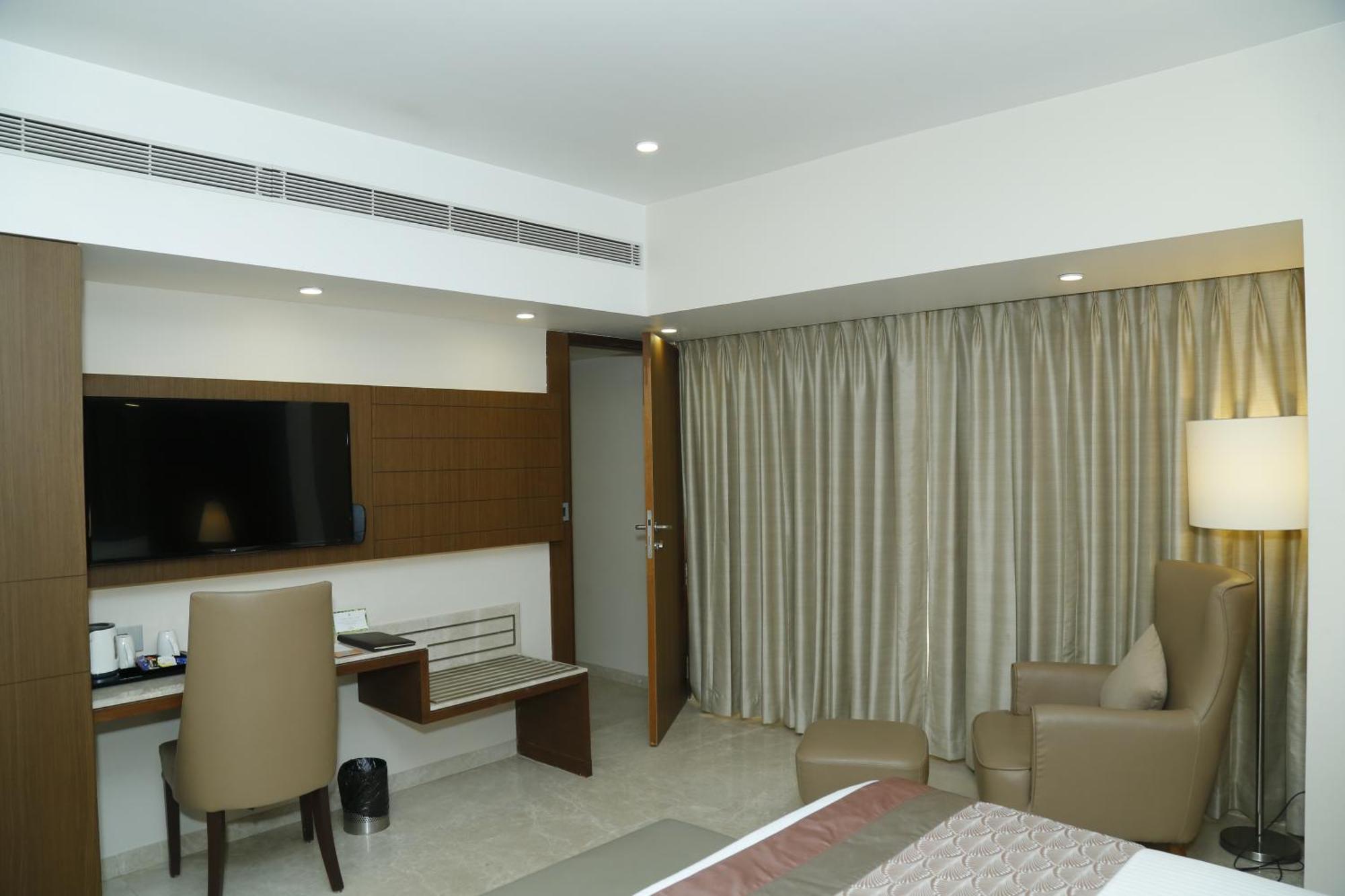 Sarovar Portico Rivera Ahmedabad Exteriör bild